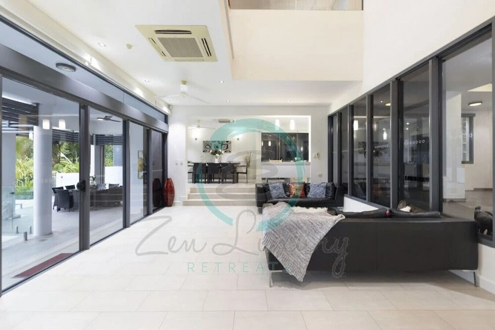 ZENLUX INFINITY - 4BR with Private Pool