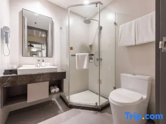 Home Inn Business & Travel Hotel (Liutang Subway Station Wanda Plaza Branch)