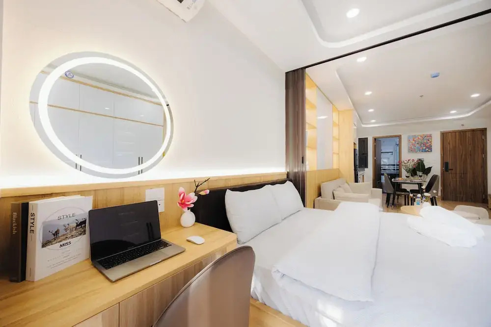 Wisteria Luxury Apartment Hanoi