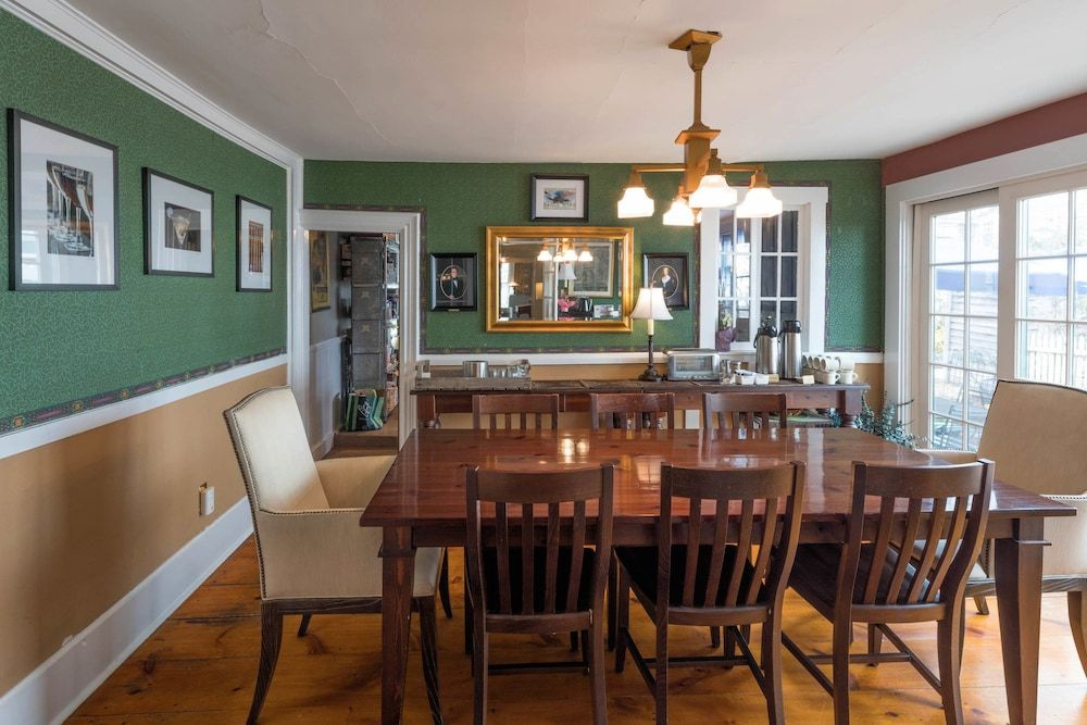 Snug Cottage
