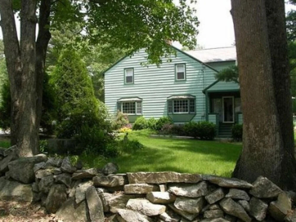 The Tuckernuck Inn