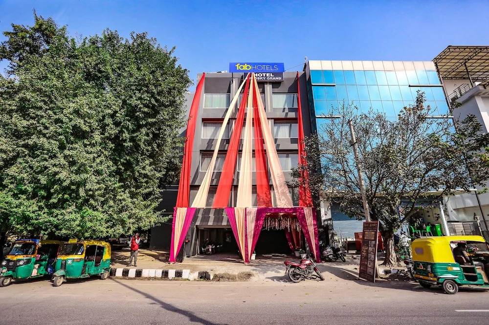 Fabhotel Aerosky Grand