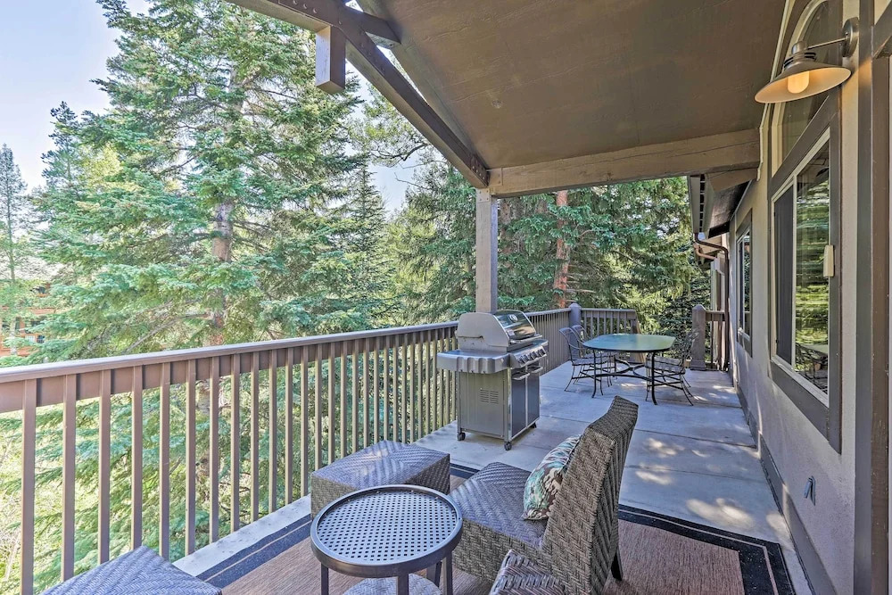 Walk to Main St: Frisco Condo w/ Furnished Deck