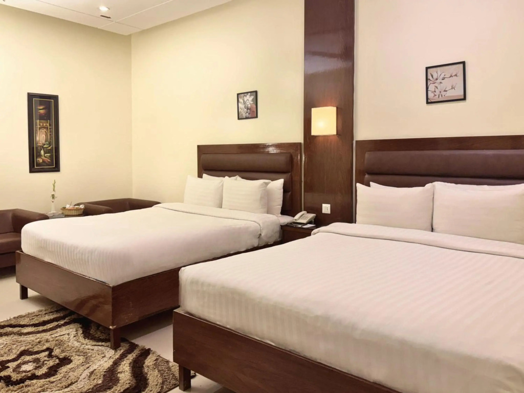 Hotel One DG Khan