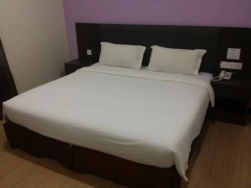 MJ Hotel