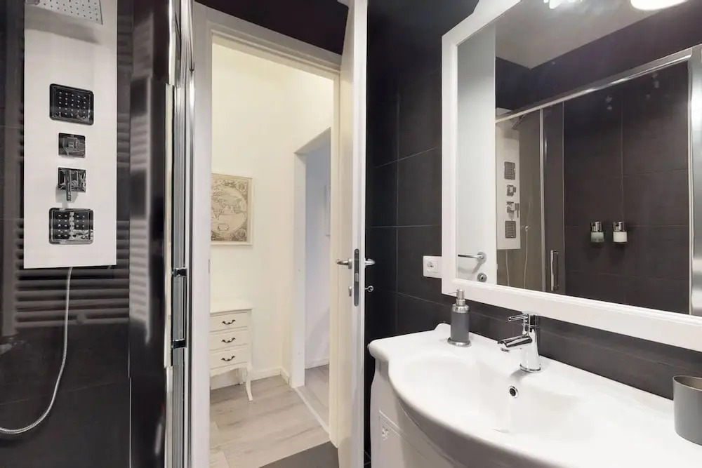 Luxury 2 bedrooms apartment