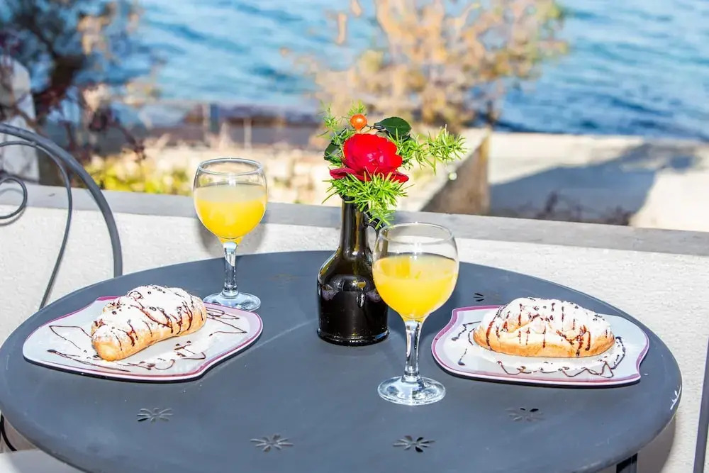 Apartments Tino- Two Bedroom Apartment With Balcony and Sea View
