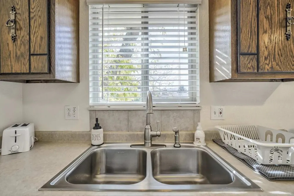 4BR Central Location & Near Parks!