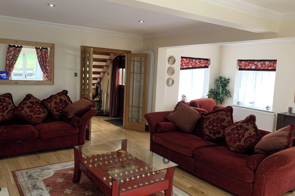 2-Bedroom Cottage with 2 Ensuites - Sleeps 6 Wifi