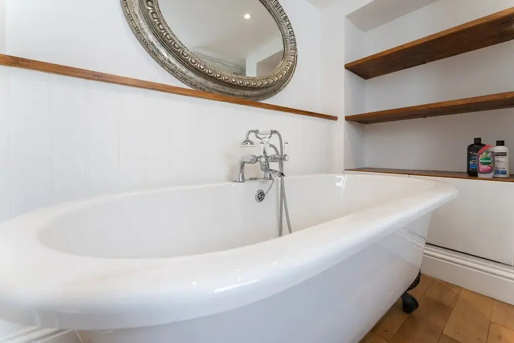 Host Stay Sunny Terrace on Robert Street