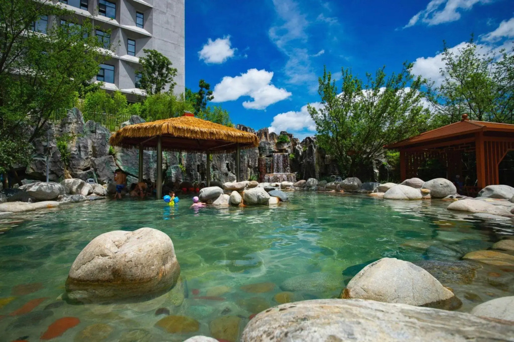 Mediterranean Hot Spring Resort Guiyang