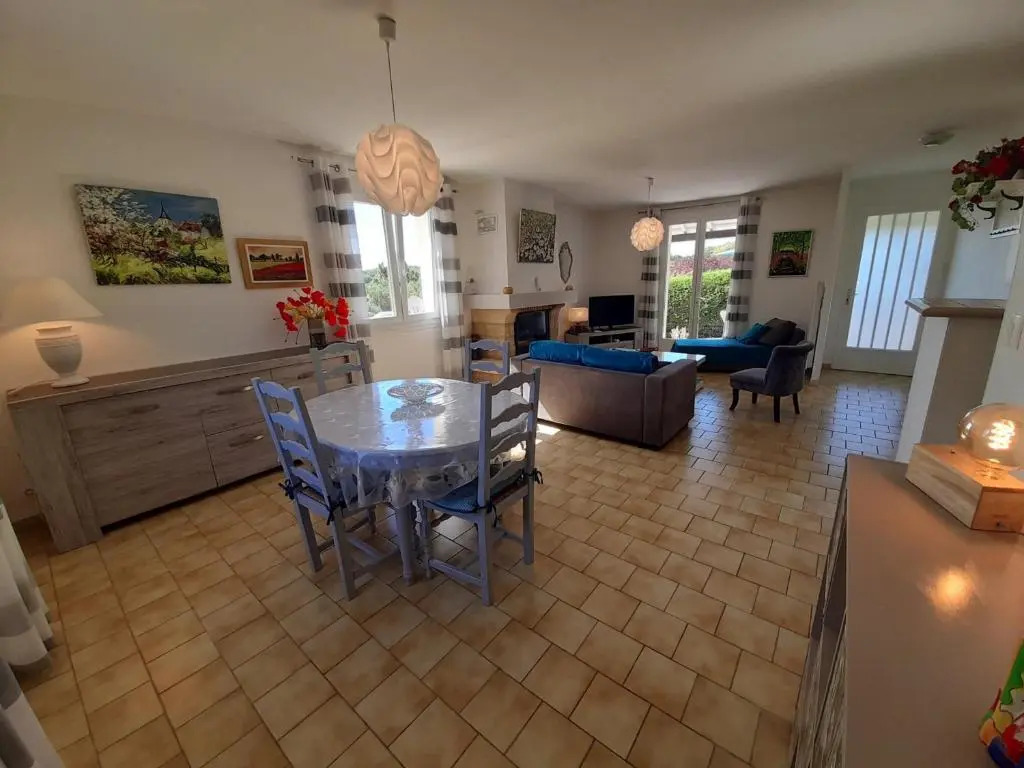 Maison avec jardin près des Thermes, 2 chambres, équipements modernes, à La Roche-Posay - FR-1-541-33
