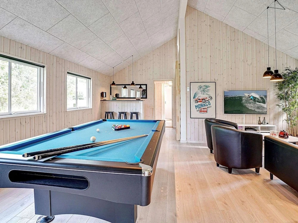 Three-Bedroom Holiday Home In Grenaa