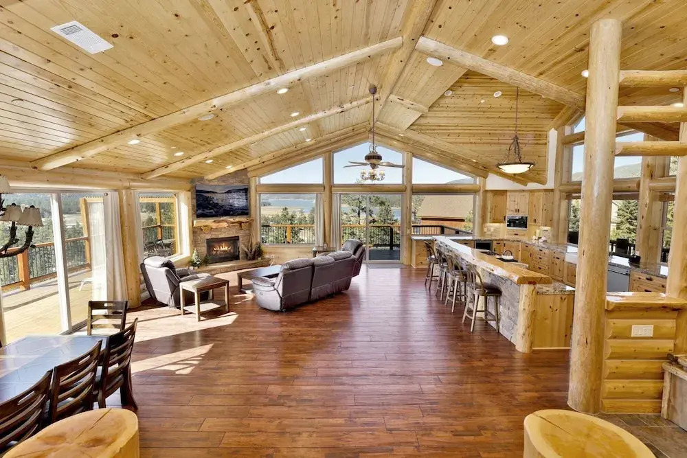2206-golden Oak Log Cabin 7 Bedroom Home by RedAwning