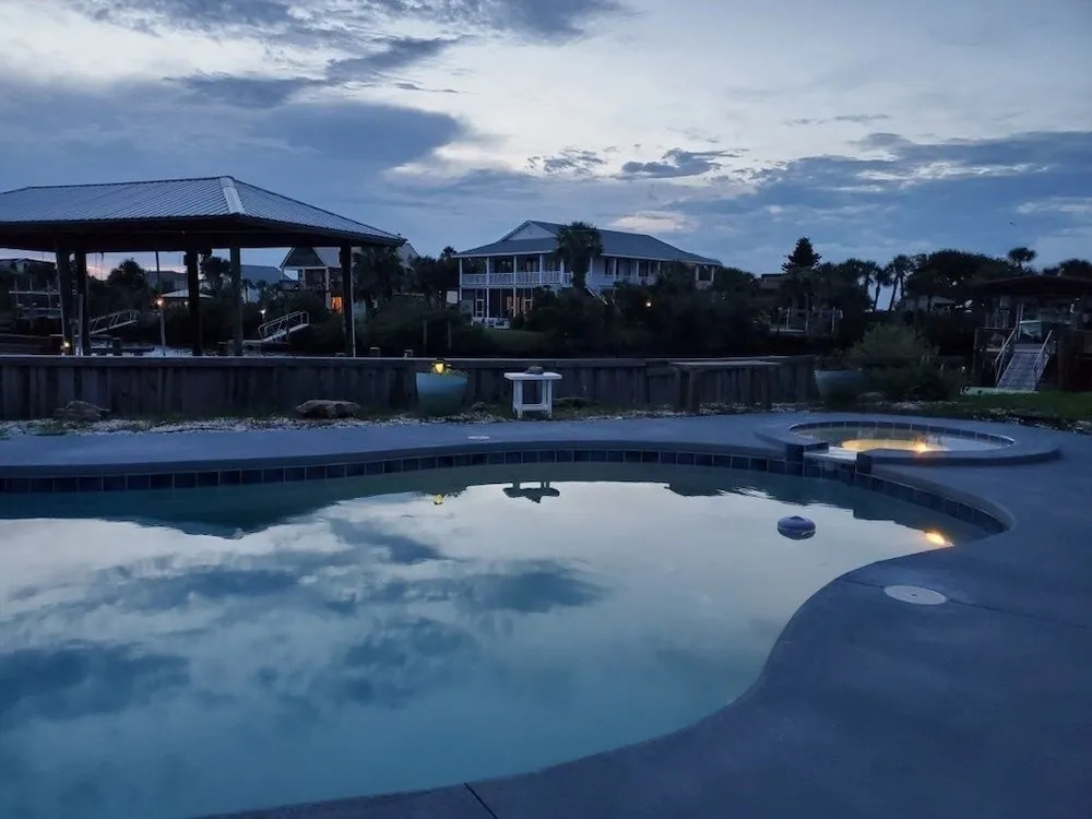 Sunset Harbor 3 Bedroom Home by Redawning