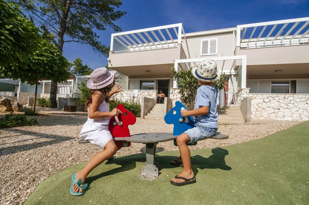Zaton Holiday Resort Camping Homes
