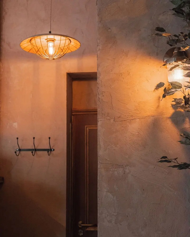 The Old Farmhouse Pub and Rooms