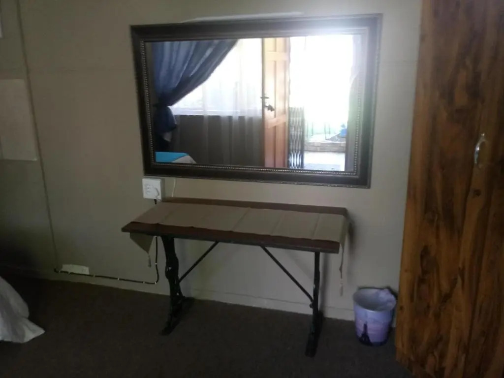 Oasis Country Lodge