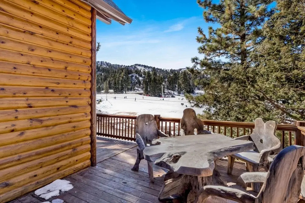 1842-black Diamond Chalet 6 Bedroom Home by RedAwning