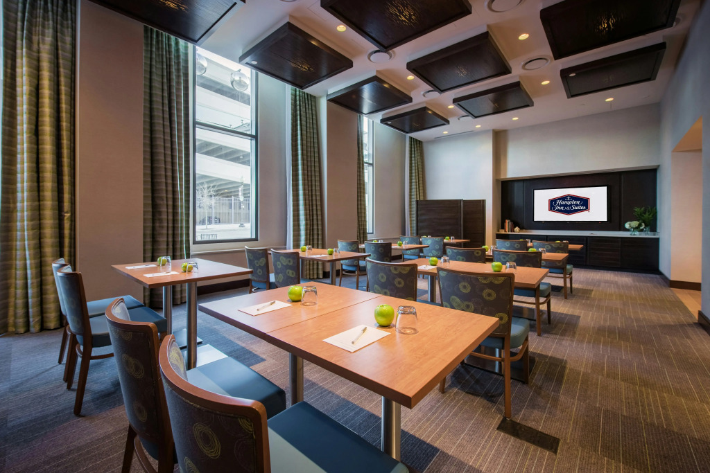 Hampton Inn & Suites Washington, D.C. - Navy Yard