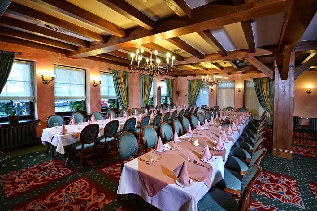 Hotel Zubrówka Bialowieza