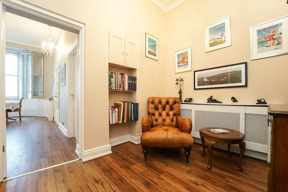 Stunning 2-bed Apartment in Weston-super-mare