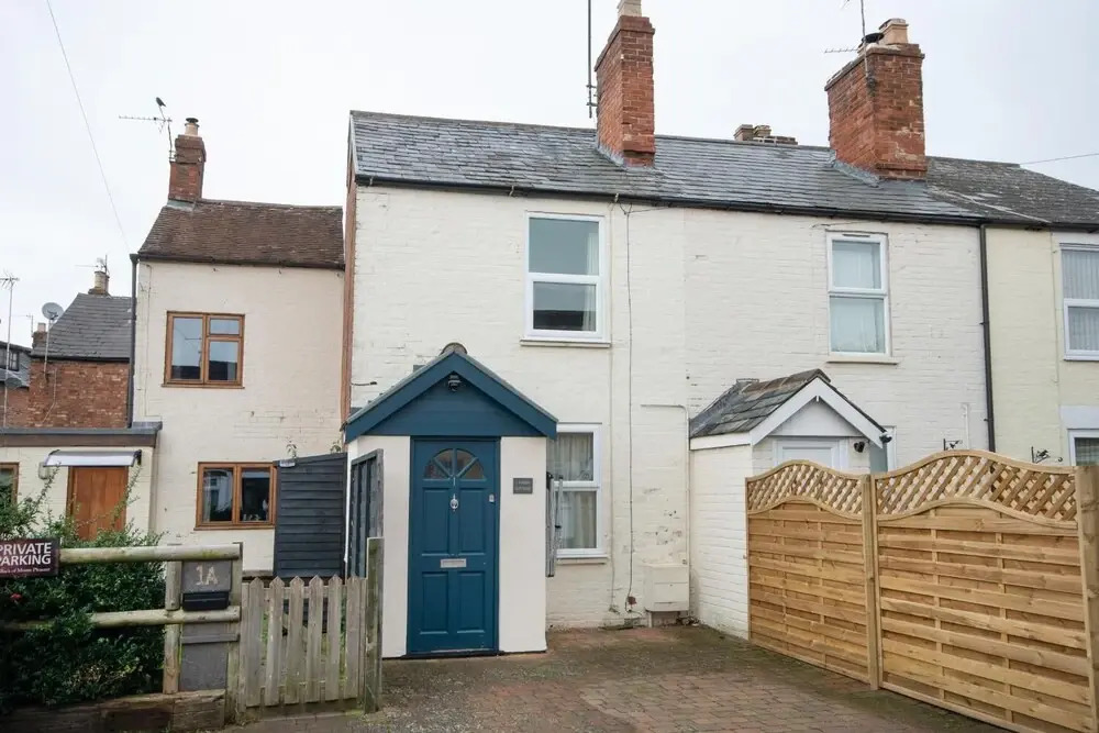 Pansy Cottage in Historic Tewkesbury