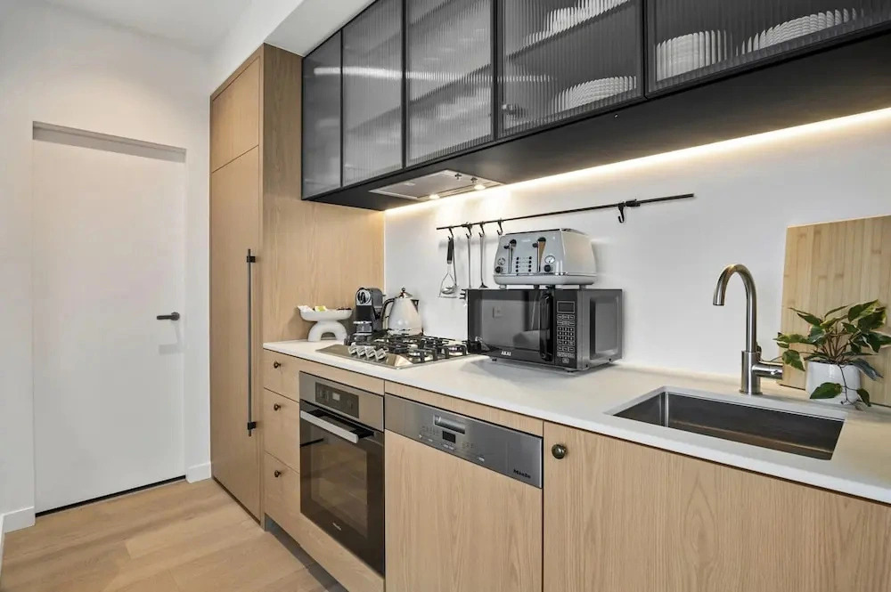 1BR Apt Pool, Gym Near Casino & Southbank Dinning