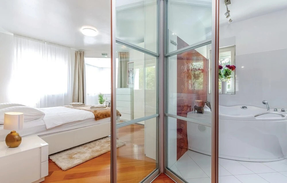 Amazing Home In Kostrena
