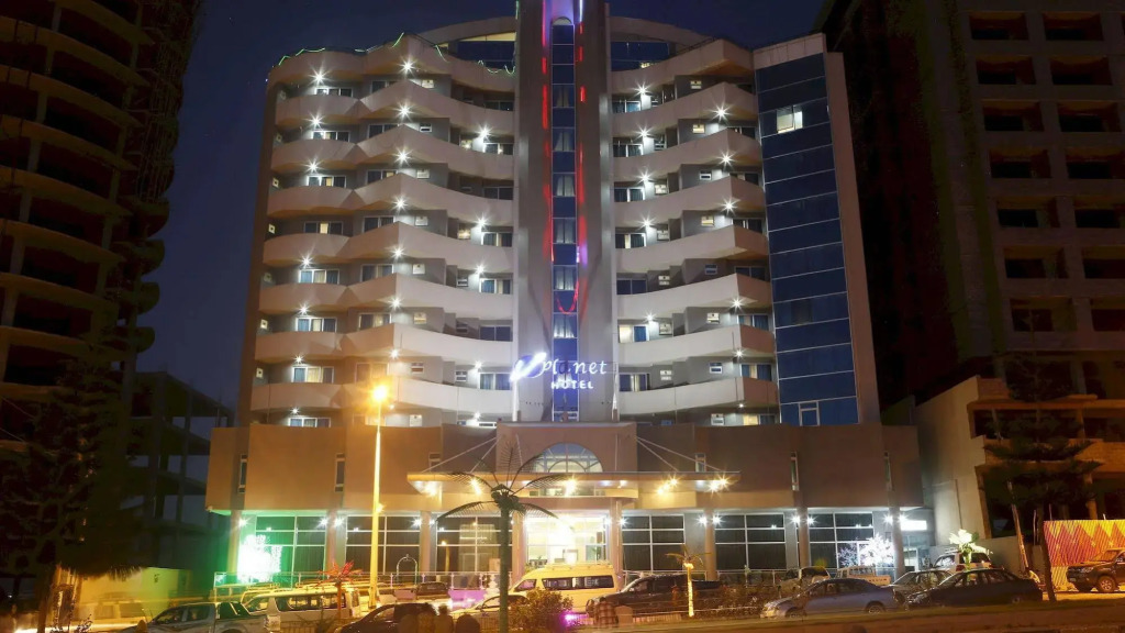 Planet Hotel