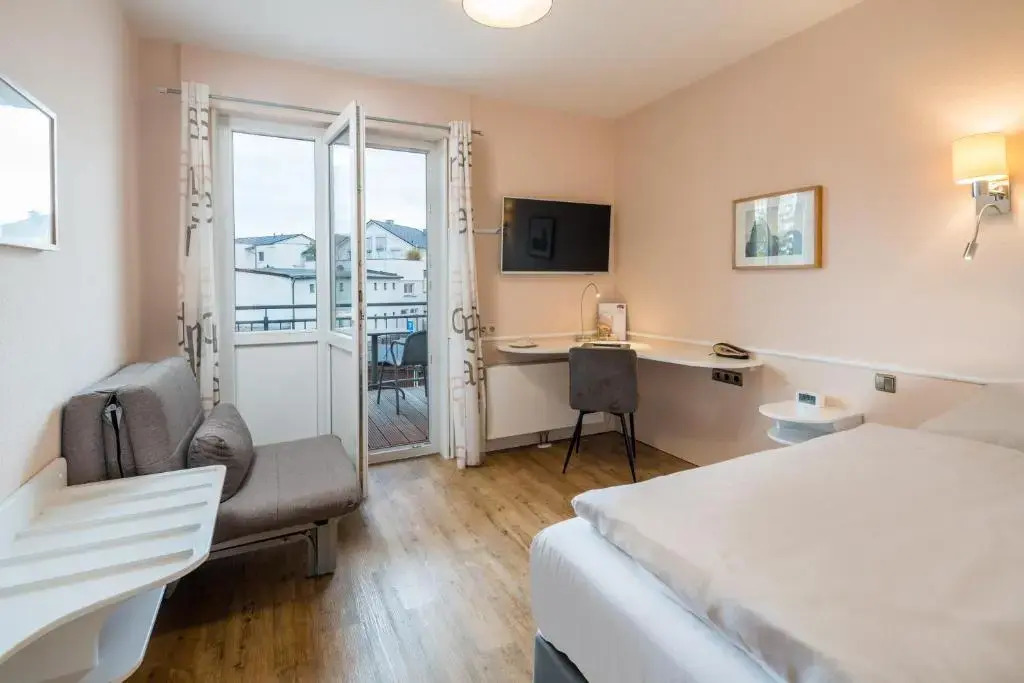 Schäfers Hotel, Self Check-in & gratis Bäckerfrühstück