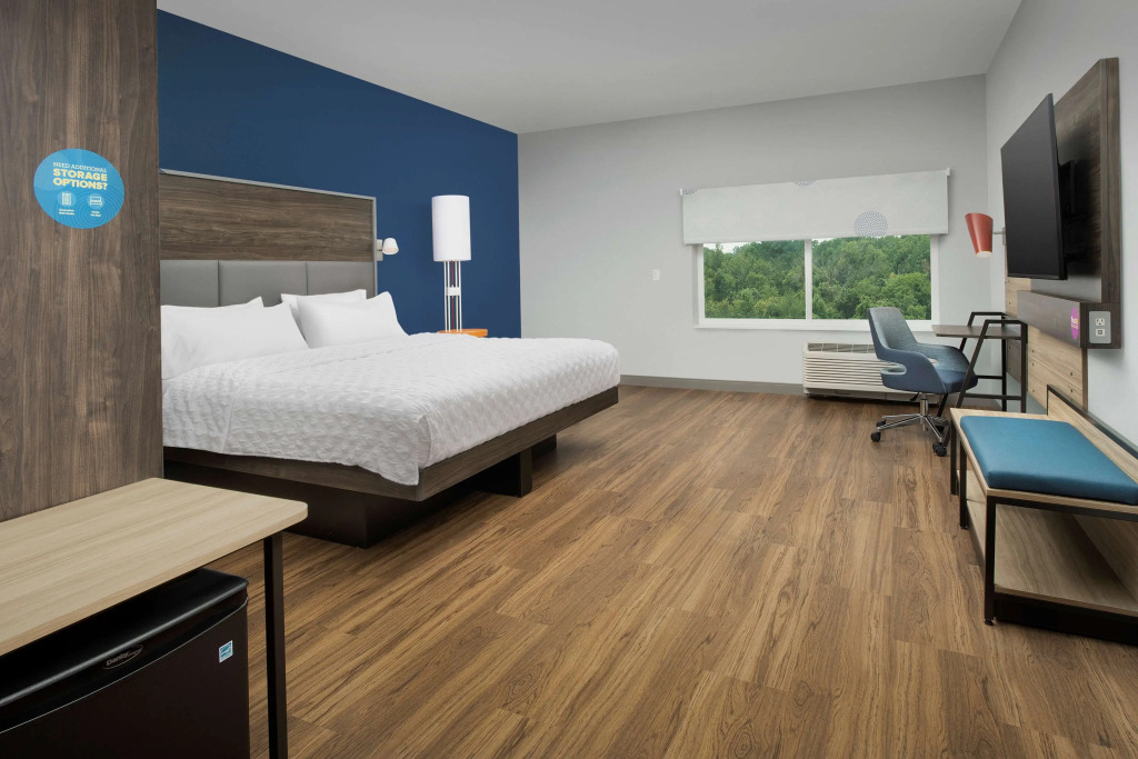 Tru By Hilton Charlotte Airport Lake Pointe