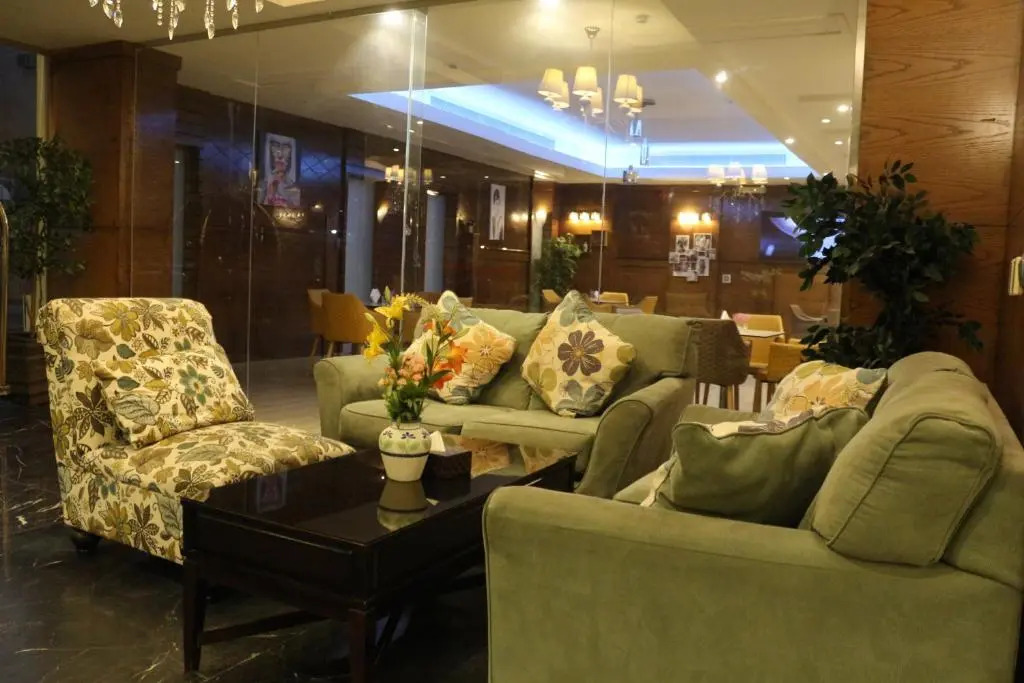 Valencia Hotel Suites