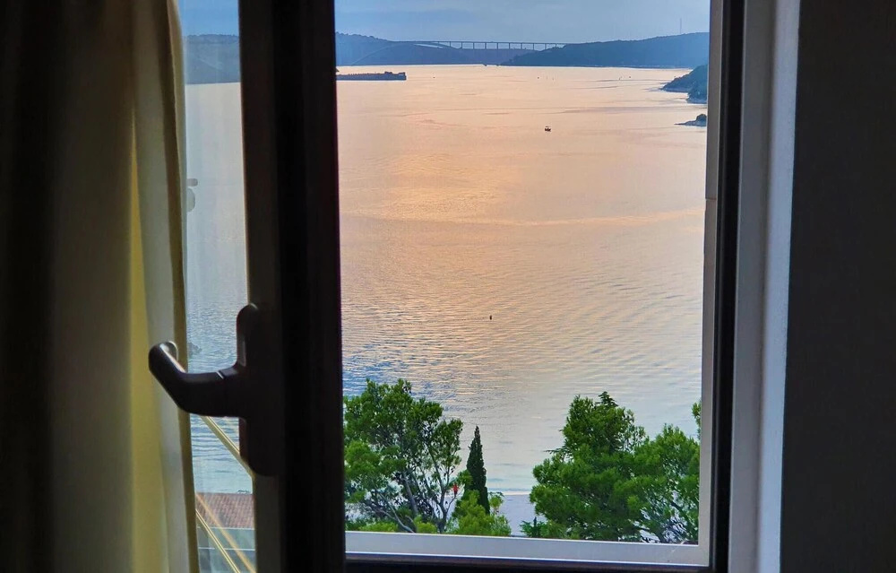 Amazing Apartment in Jadranovo With Outdoor Swimming Pool, Wifi and 2 Bedrooms