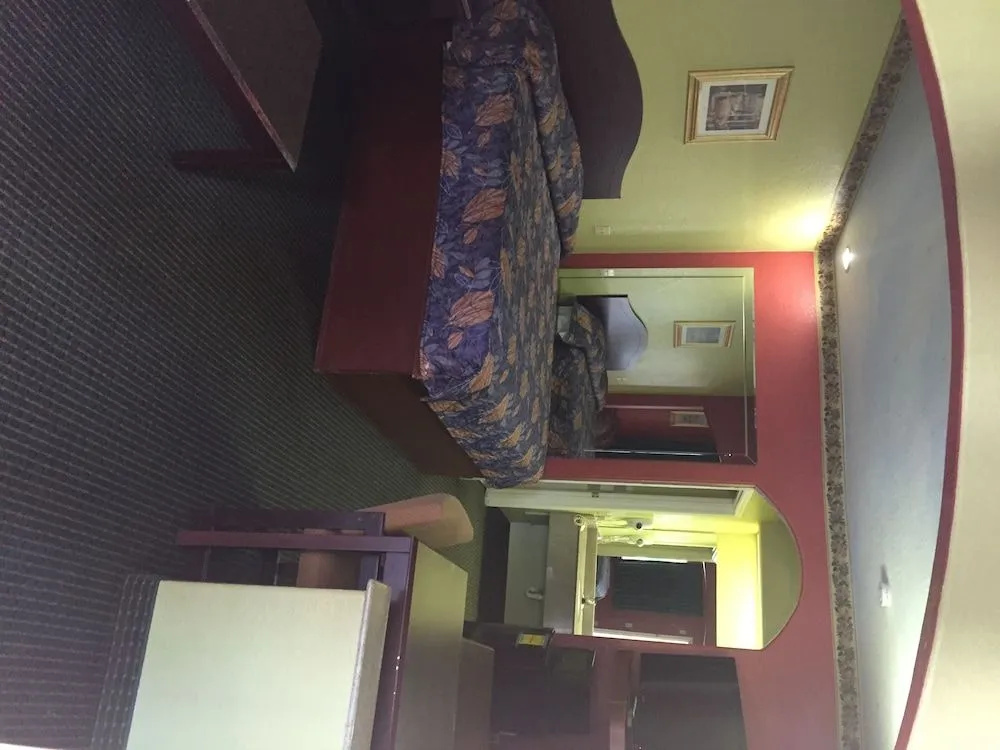 Scottish Inns & Suites Eastex Fwy.