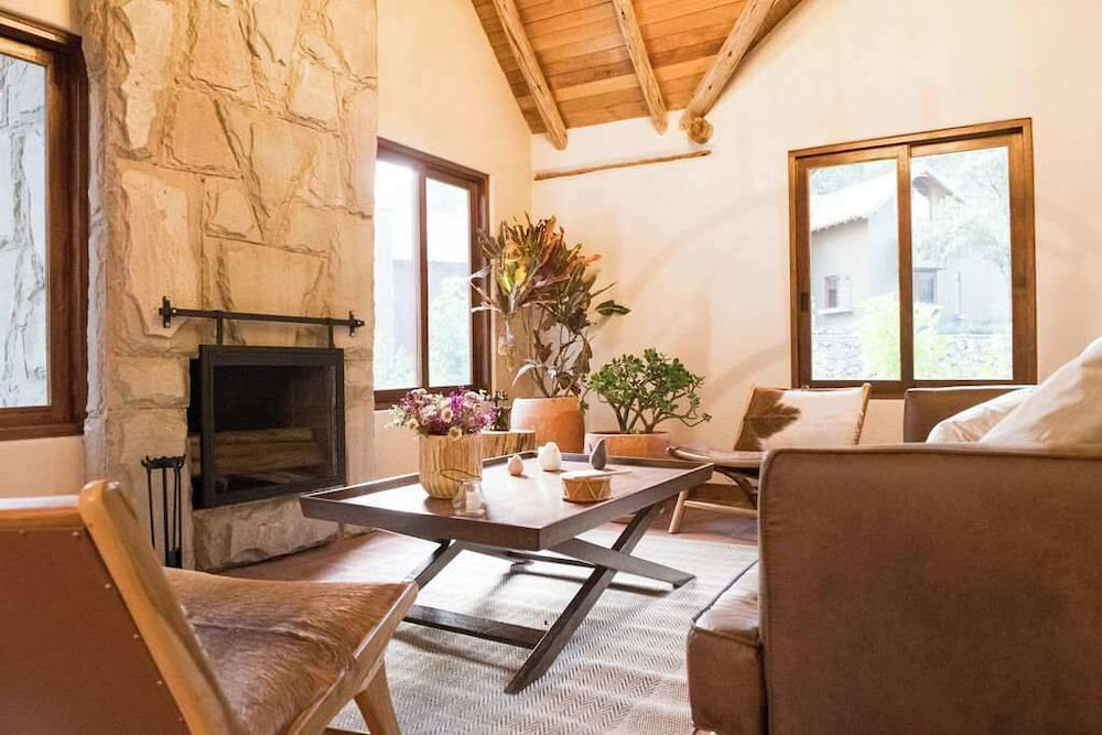 w Spacious 3BR Villa in Sacred Valley