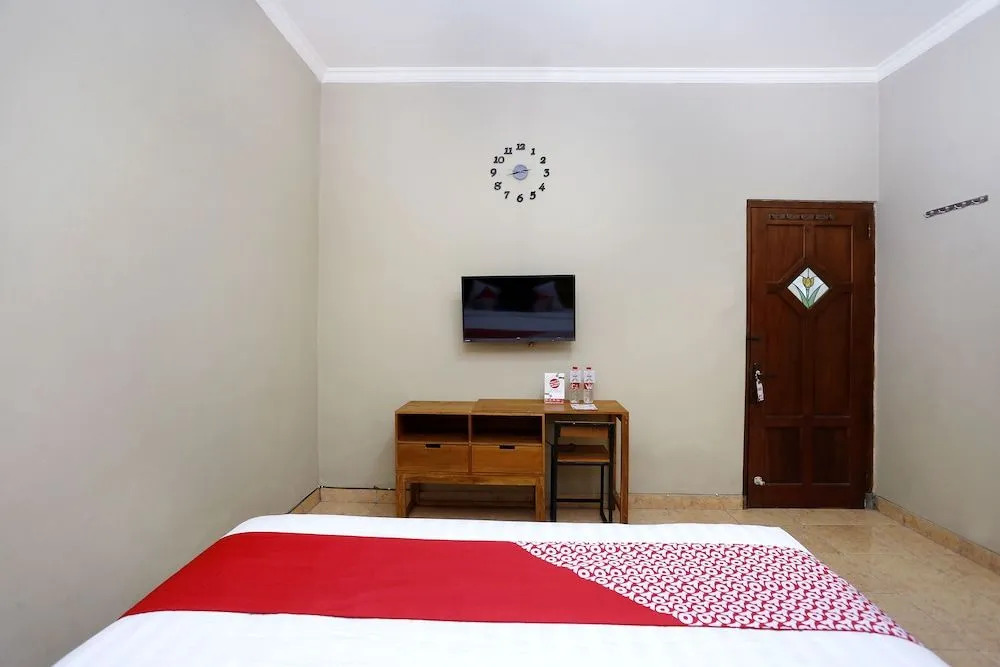 OYO 1072 Kampung Condro Wulan Guesthouse