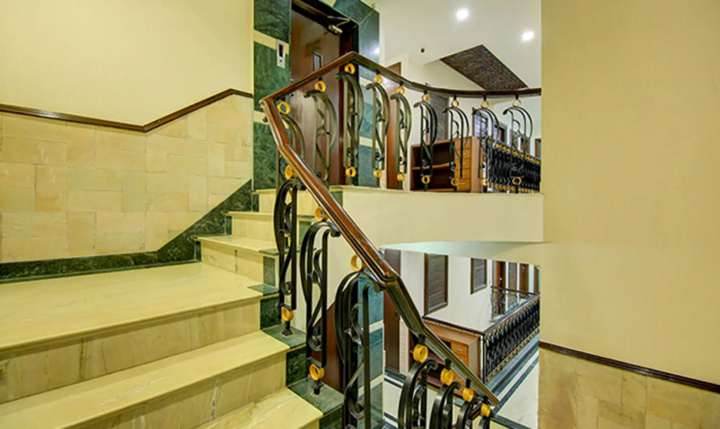 Fabhotel Staywell
