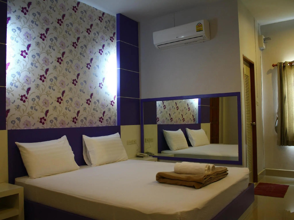 Sabai EZ Hotel