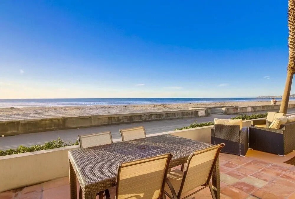 Beachside Getaway I 2 Bedrooms 2 Bathrooms Condo