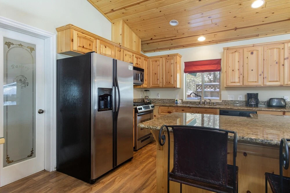 1641 - Timber Wolf Den by RedAwning