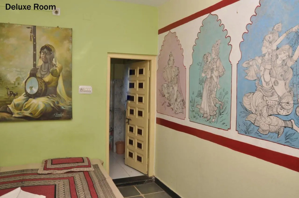 Jag Niwas Guest House & pure veg restaurant