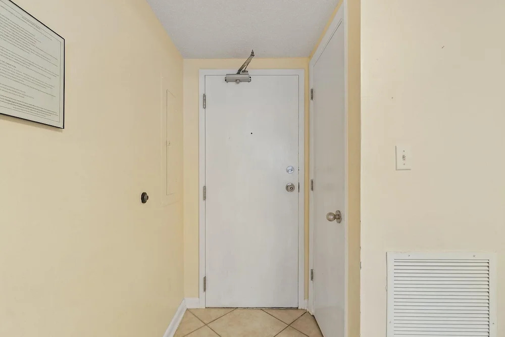 Pelican Pointe 202