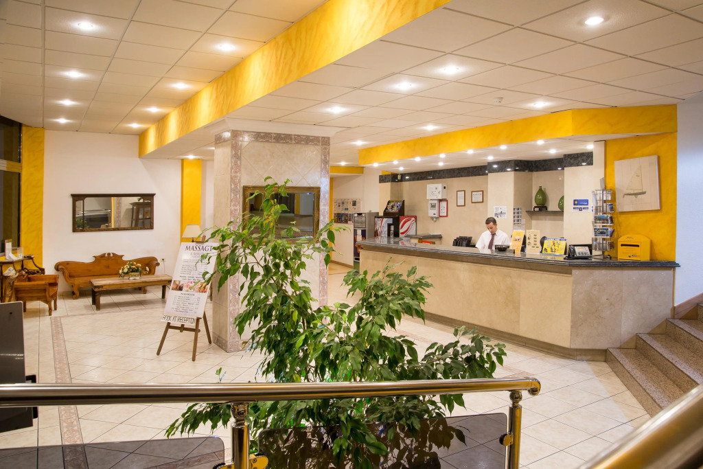 Apartamentos Oro Blanco