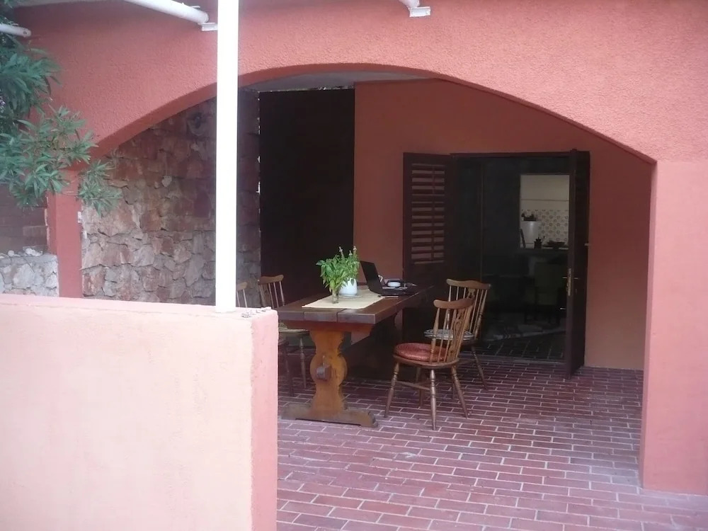 Impeccable 2-bed Apartment in Stari Grad