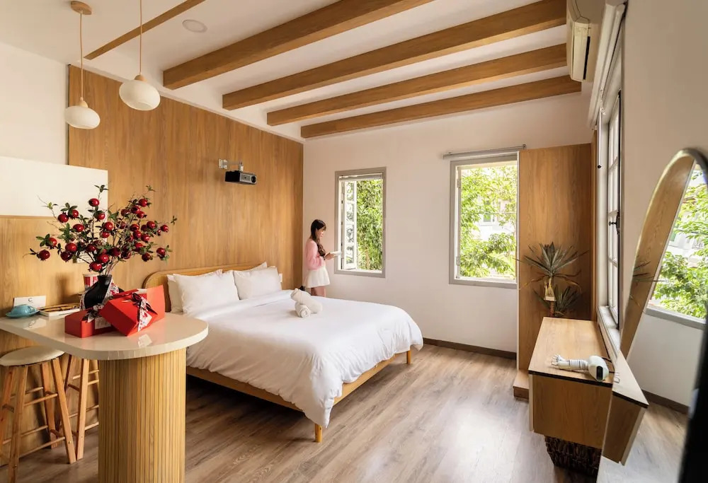 Chạms Hotel & Homestay