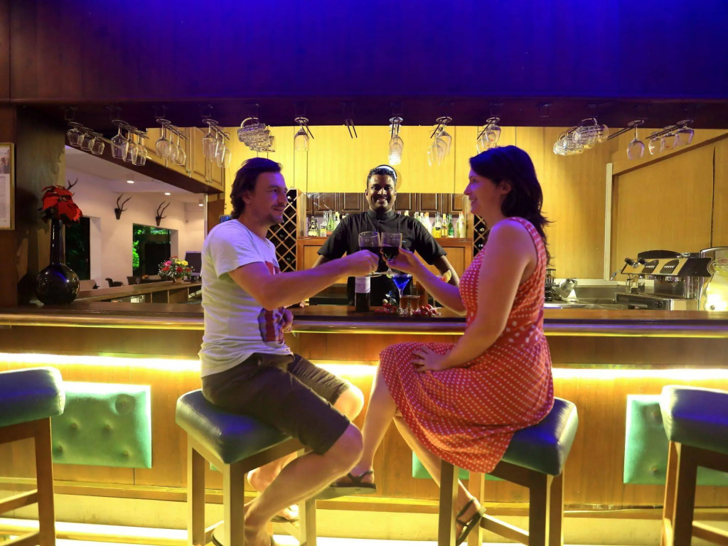 St.Lachlan Hotel & Suites