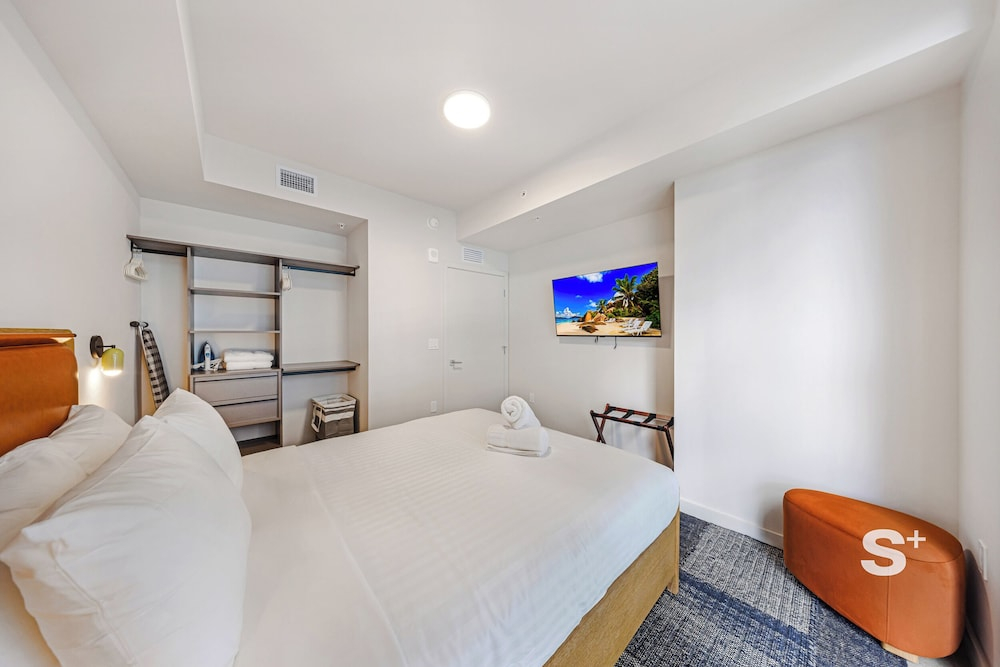 Modern Condo in DTW Miami - Pool & Gym