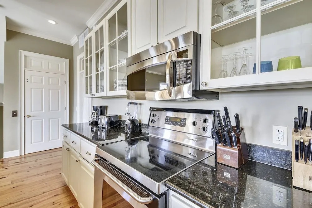 93 Singleton Beach Rd Oceanview 5 Br home by RedAwning