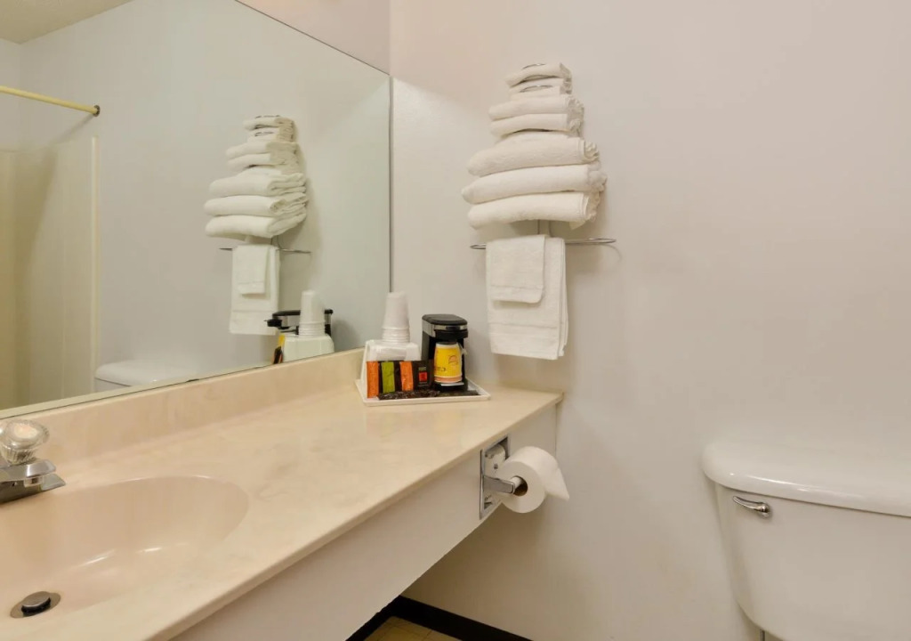 Americas Best Value Inn & Suites Clear Lake